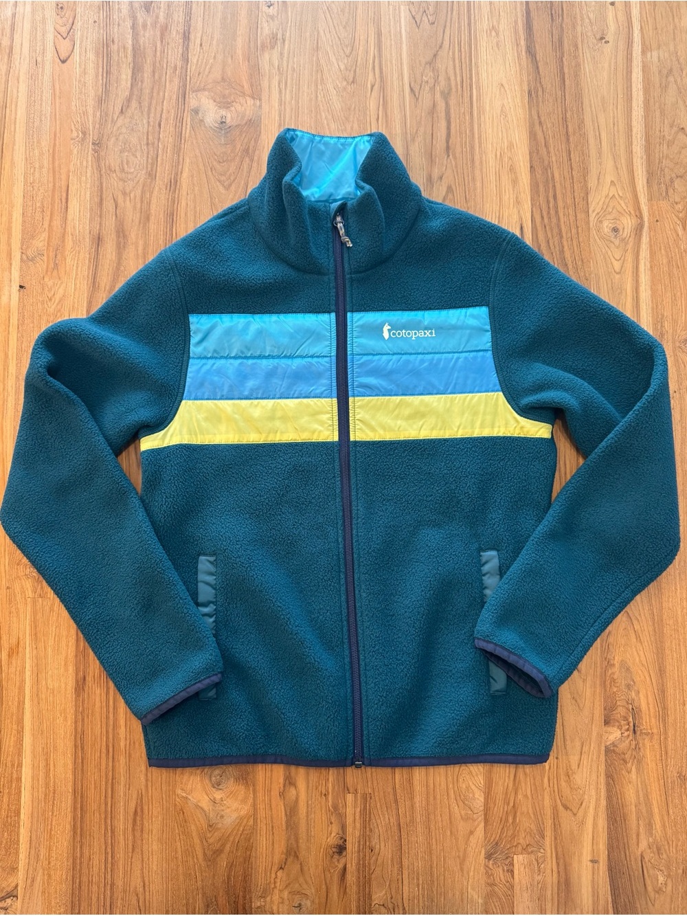 Cotopaxi Fleece Jacket Women’s Small Dark Green with Blue and Yellow Stripes